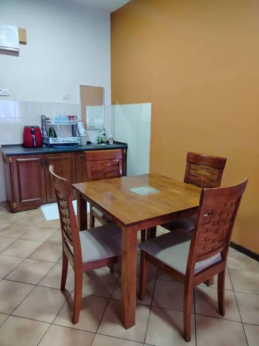Homestay Elina - Cheap And Cosy Port Dickson Exterior foto