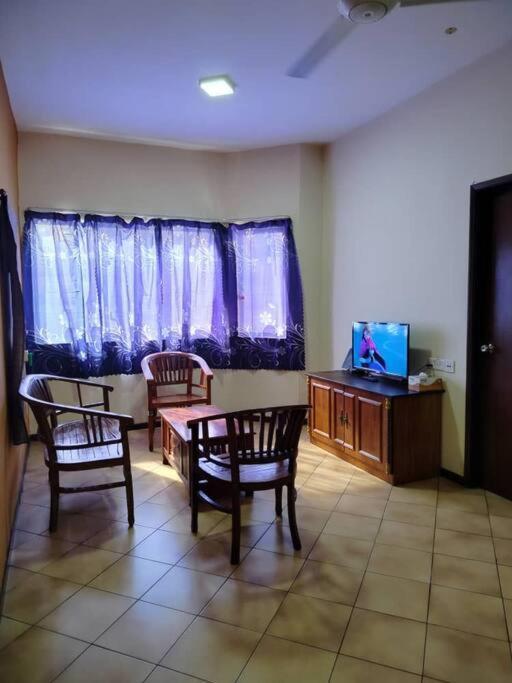 Homestay Elina - Cheap And Cosy Port Dickson Exterior foto